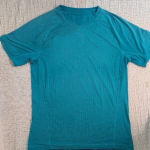 lululemon athletica Vibrant Blue Short Sleeve Tee